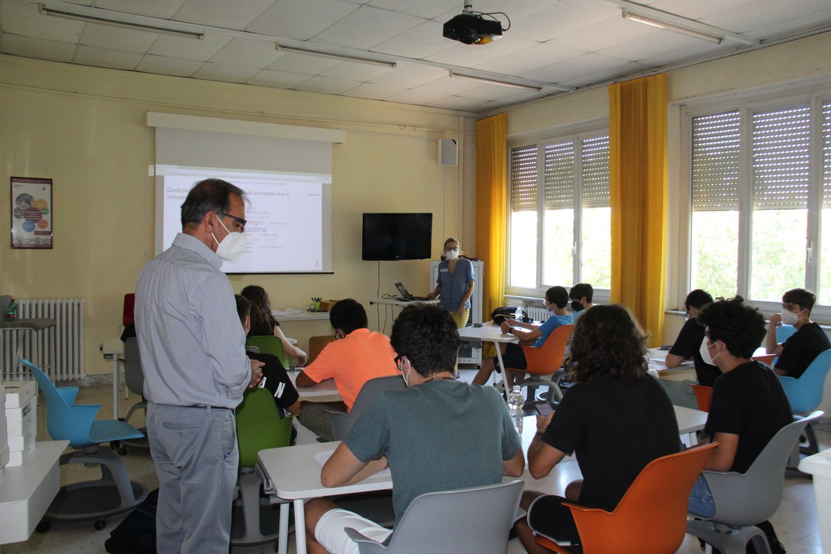 fmdigitale's tweet photo. Partono gli #Energy #Tech Summer Days, nell’ambito del progetto #COMESE, promosso in partnership con @eni
Saranno tre giornate dedicate all'autoimprenditorialità e alla sostenibilità ambientale.
#CittàEducativa #Sustainability https://t.co/NRjQbrxmUh
