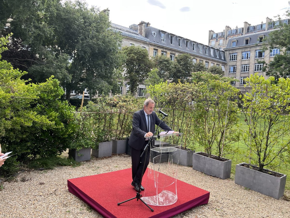 Ce matin en marge des préparatifs du défilé du 14 juillet le ministre @lesoutremer a reçu des volontaires des  <a href="/rsma_guadeloupe/">RSMA Guadeloupe</a> <a href="/RSMA_NC/">RSMA-NC</a> qui prendront part au défilé avec les membres du #XVPacifique #partagerlaflamme <a href="/troupesdemarine/">Troupes de marine</a> <a href="/RSMA_Gy/">RSMA de la Guyane</a> <a href="/RsmaMayotte/">RSMA MAYOTTE</a> <a href="/RSMA972/">RSMA Martinique</a> <a href="/outremers360/">Outremers360</a>