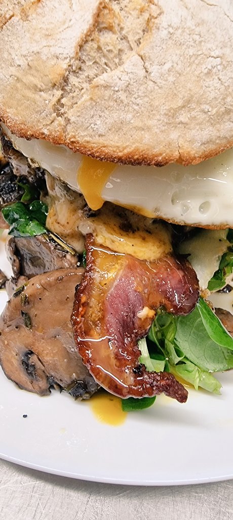 Close up of our "eggquisite" burger. A "pun forward" menu item. We started with the wordplay then designed the burger from there!
 .
.
#thanetfoodie  #ramsgatetown #margate #margatecreatives #clifftonville #northdownroadmargate #broadstairs #thanet #ramsgate #ramsgatebeach #kent