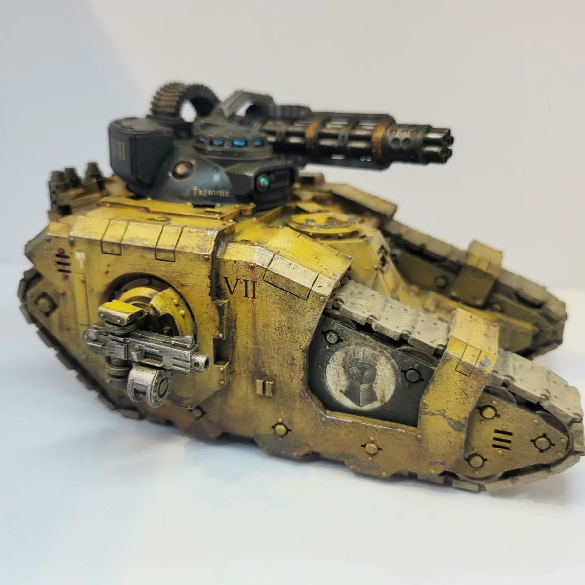 SimonWi56585058's tweet photo. Bulk painting tanks has its benefits, hot on the heals of the Kratos is a Sicaran punisher. #imperialfists #WarhammerCommunity #siegofterra #horusheresy https://t.co/xfNGNnyWM3
