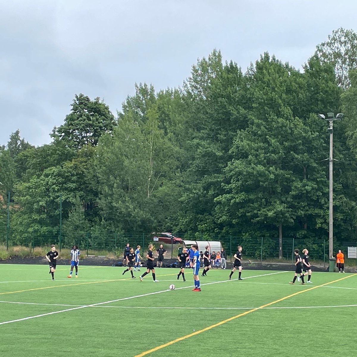 Turnauksen kolmas päivä ja vastassa HJK/West sininen ⚽️💪🏻
Linkki joukkueen peleihin ja tuloksiin:  

helsinkicup2022.torneopal.fi/taso/joukkue.p…

#helsinkicup2022 
#hesacup 
#gokäpa
#käpaac07 
#lovetheball