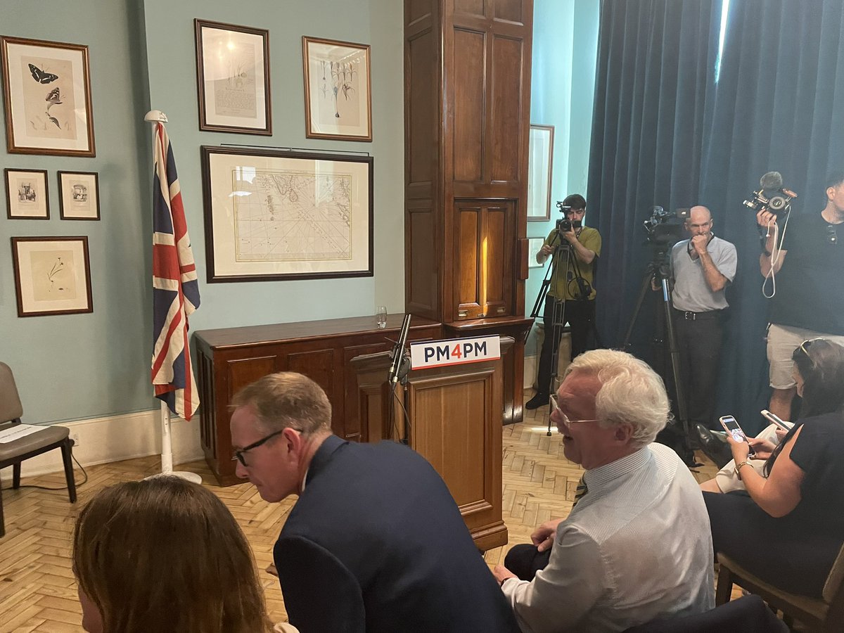 Another day, another launch — this time it’s Penny Mordaunt, at the Cinnamon Club, a posh curry house in Westminster trib.al/jHUH76n