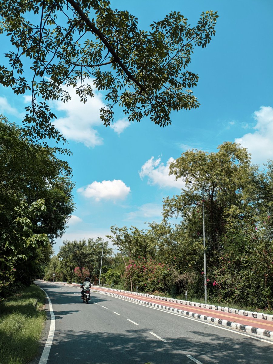 yashhhhfr's tweet photo. Delhi clouds media<3 https://t.co/m6EYZ4SaBd