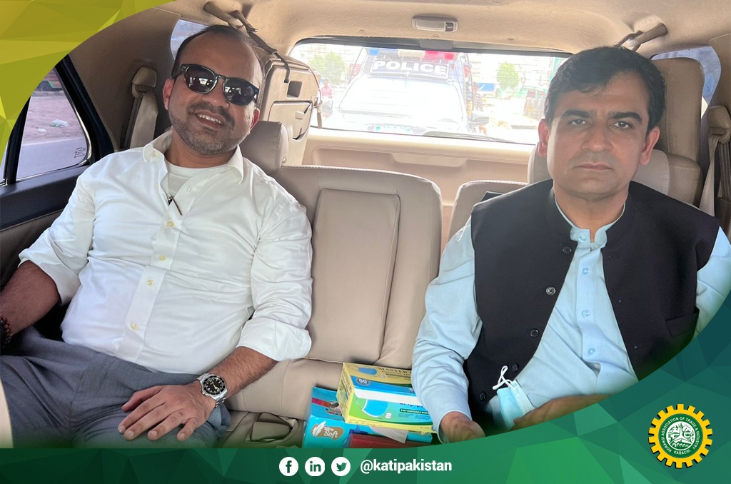 katipakistan's tweet photo. President KATI @Salmanaslam321 has offered his sincere thanks to Commissioner Karachi  Mr. Iqbal Memon on taking immediate action on repairing EBM Causeway. 

#KATI #KorangiAssociationofTradeAndIndustry #korangi #business #Canada #Pakistan #President #community #businessissues https://t.co/YjUCeaFH35
