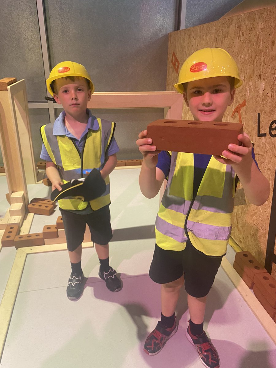 OLWayside's tweet photo. #MiniBrum #Thinktank. Anyone looking to get an extension. Got some budding builders. https://t.co/qM4XRyfHcU
