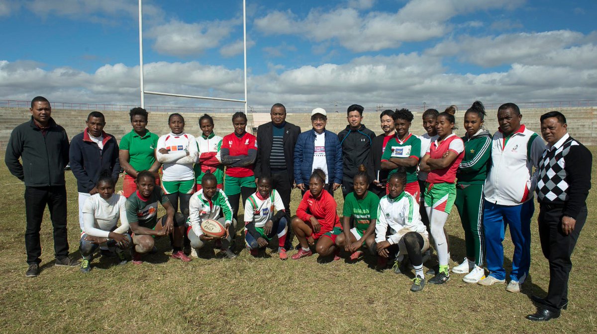 Visite de M. Yoshihiro HIGUCHI, ambassadeur du Japon à Madagascar à la rencontre des Ladies MAKIS.
Tous nos remerciements à M. Yoshihiro HIGUCHI, ses collaborateurs, et le management de la JICA Madagascar, ainsi qu’à Maître Akio IMAI
<a href="/JapanEmb_Madaga/">Ambassade du Japon à Madagascar et aux Comores</a>  
@JICA
<a href="/ministeremjs/">Ministère de la Jeunesse et des Sports-Madagascar</a>