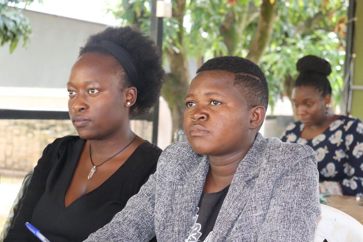 LakeHub's tweet photo. Great support from @USAIDKenya &amp; @IREXintl as we engage 10 youth organisations who are part of #SALSA project. Each group shared challenges that they faced during #leanexperiment. The lean experiment focused on: Media Advocacy, policy implementation, skills &amp; capacity training. https://t.co/bS6CnZClpH