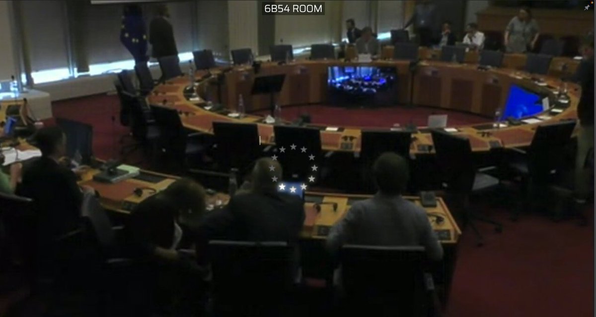 1/ Yesterday, <a href="/EP_Justice/">LIBE Committee Press</a> working group on <a href="/Frontex/">Frontex</a> met on Art. 46 or when does Frontex finally suspend or terminate operations in countries where human rights are violated? 🌟 Highlights 🌟