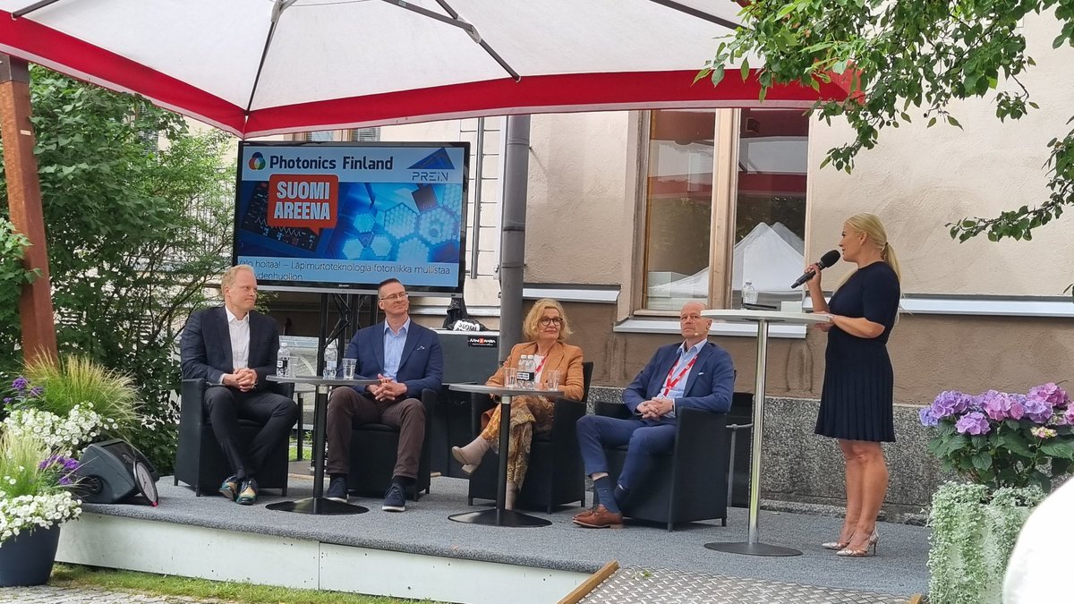 Kiitos puhujille @KYS_Sairaala <a href="/UniEastFinland/">University of Eastern Finland</a> <a href="/ouraring/">ŌURA</a> <a href="/modulight/">Modulight Corporation</a> ja juontajalle <a href="/kirsialmsiira/">Kirsi Alm-Siira</a>! <a href="/SuomiAreena/">SuomiAreena</a> <a href="/flagshipprein/">PREIN Photonics Research and Innovation</a> <a href="/PhotonicsFin/">Photonics Finland</a>