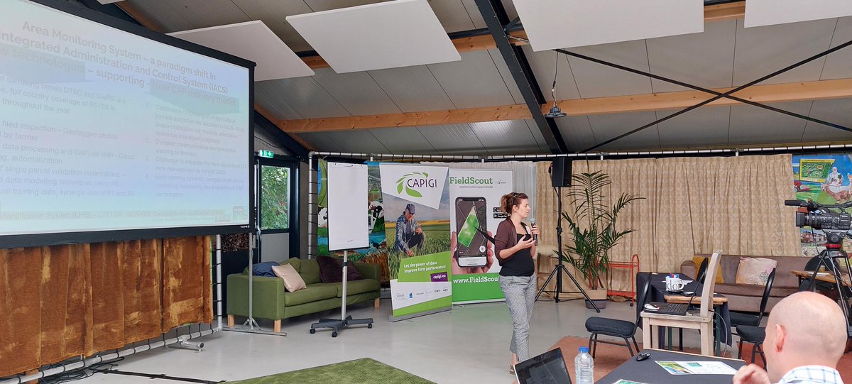 "Time flies when you are having fun!" Day 3 and already the last presentation of the day by Bernadett Csonka from <a href="/eox_a/">EOX</a>. We also had presentations today from @spectroag , <a href="/ILVOvlaanderen/">ILVO</a> , <a href="/ZLTO/">ZLTO</a> and <a href="/PlanetLabsDevs/">PlanetLabsDevs</a>

Presentations and the aftermovie will be online soon!