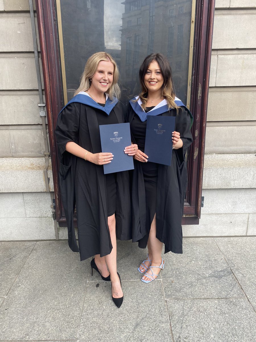 LisaM_SLT's tweet photo. One whole degree hotter over here 👩🏻🎓
So proud of our year group for powering through two of the most challenging years of our lives. Not even a pandemic and unexpected change to online learning could stop us.
The only way is up 💜 @QMU_SLT #slt #mysltday https://t.co/RtSN86Xn6U