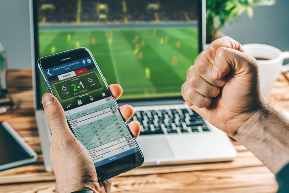 HowToBet_com's tweet photo. We have just released our list of the top ten US Sportsbooks! You do not want to miss this. 🏇🎾

@Feinline33 @TheProdigalSean 

Click here👉 https://t.co/bmGAuFai1j

#howtobet #learnbetting #sportsbooks #ussportsbooks #betting https://t.co/WPWUOzuZUq
