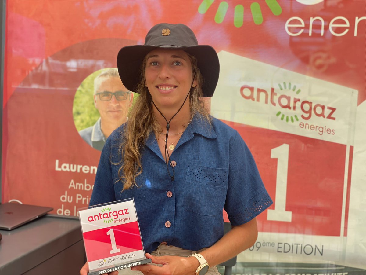 Tour de France : <a href="/TrespeuchChloe/">Chloe Trespeuch</a> au départ de la 11e étape à Albertville.