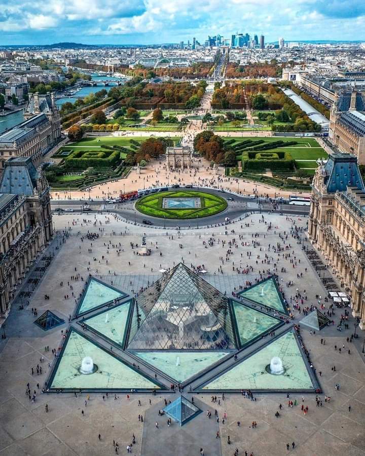 Krystyn31197823's tweet photo. ★ 𝐋𝐨𝐮𝐯𝐫𝐞 💎... 𝐅𝐫𝐚𝐧𝐜𝐞 🇫🇷 https://t.co/R1UoBBDePx