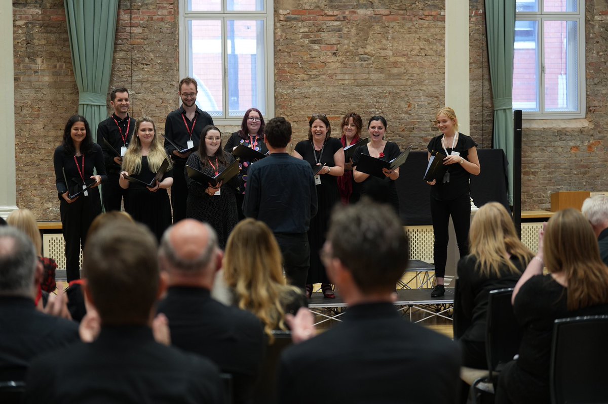 charlie_widd's tweet photo. Really enjoyed MCing @the_halle Summer Choir Festival last week, bringing some of the amazing Workplace Choirs together at @hallestpeters 🎶 

We even had the long awaited return of the staff choir conducted by @CharliePerryMus 🤗 #singwhileyouwork #wellbeingintheworkplace https://t.co/4WTrLHOqRl
