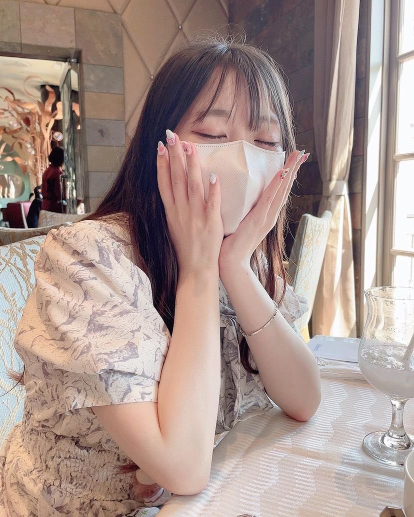 お腹いっぱいでへばってる私