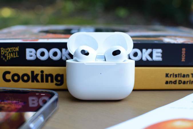zone9store's tweet photo. سحب حاجه كده سريعه
🔸سماعة Airpods 3 ✨. 
🔸جودة صوت وتصنيع ممتازة ✅.
🔸ضمان على عيوب الصناعة.
 الشروط
َمتابعه للمتجر + ريتويت ولايك

السحب بعد 72 ساعه https://t.co/fen1K6WcVH