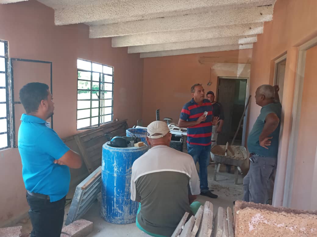DMSaludMatanzas's tweet photo. Recorrido del Director Municipal, Inversionista y Administrador de la Dirección Municipal de Salud #Matanzas por obras en ejecución en vísperas de su inauguración en saludo al 26 de Julio. #DMSMatanzas trabajamos para hacer cada día un 26.
@WongCorrales
@SuselyMorfaG https://t.co/BLwTLrA0bu
