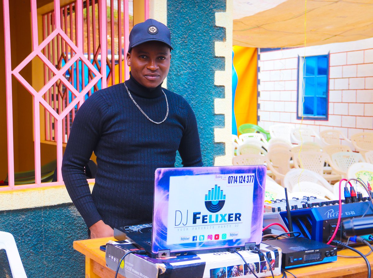 djfelixer's tweet photo. "Your Favorite Party DJ 🍾"
#KeepBooking...📈 DJ Felixer 🔥💯
Coming to your Nearest Village with Love❤️&amp; Music🎶
#PartyDJ🍷 #EventDJ🎉 #ClubDJ🥂 #KenyanDJ 🇰🇪 https://t.co/sAIAFTHzZX