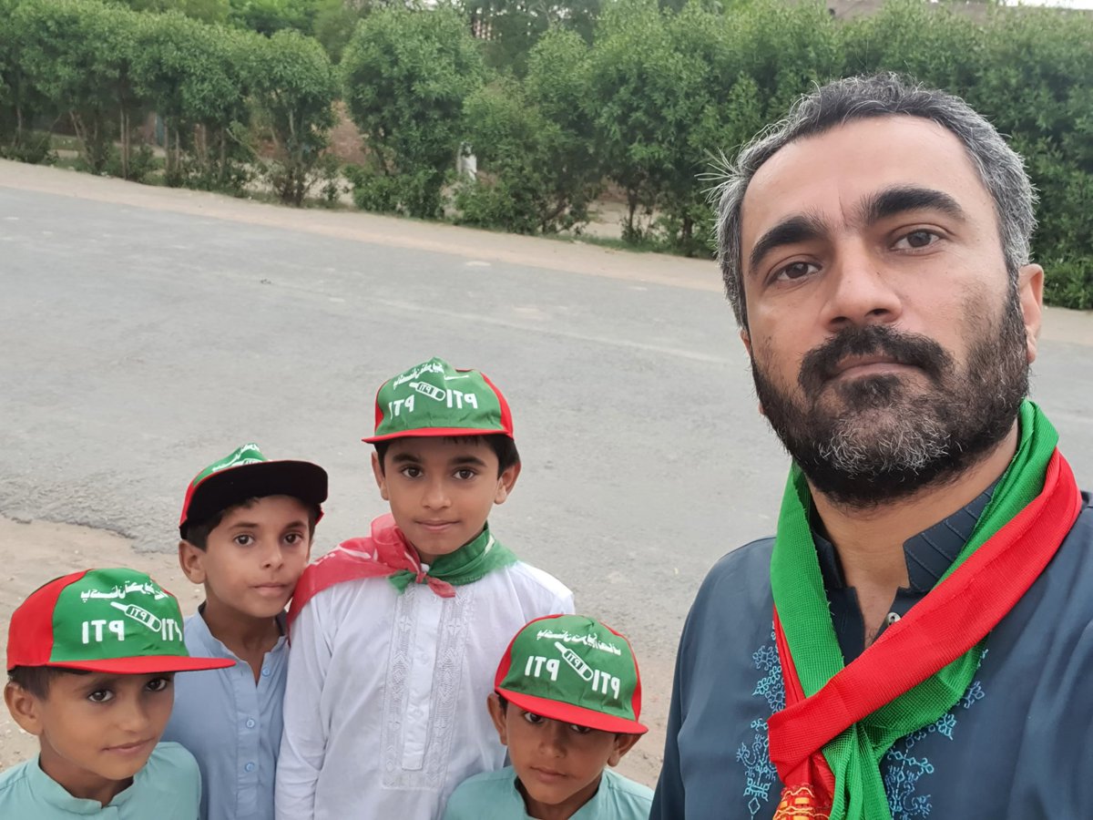 idreesbari's tweet photo. First ever going to attend Political jelsa with young tiggers and what a side to be @PTIofficial  @ImranKhanPTI #PTIJelsa18Hazari https://t.co/fpgxi0m7dy