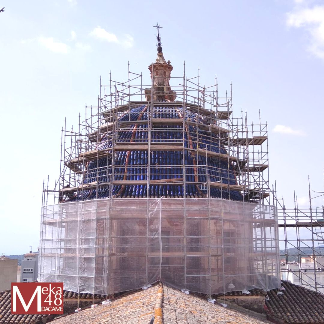 dacamesl's tweet photo. Nuestros amigos de @maquinarium_gruas_andamios nos envían estas magníficas fotos de nuestro andamio multidireccional MEKA48, esencial para trabajos de rehabilitación en la cúpula de la iglesia de La Vall d'Uixó. https://t.co/Ha3aJHrSOZ