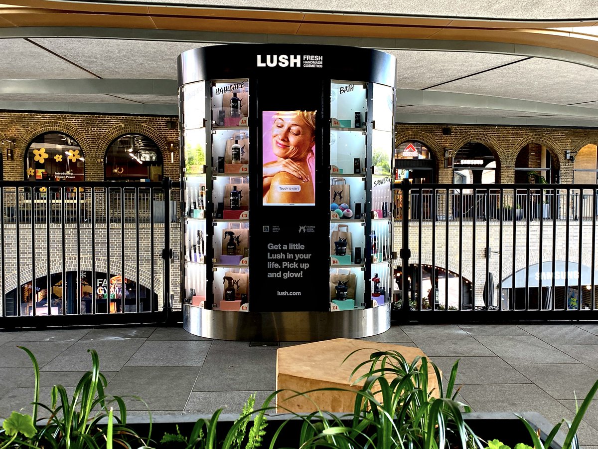 Any high-footfall location can be perfect for your brand to expand to, but good rental spaces can be difficult to find.
​
ANMAC units can be conveniently installed in locales such as airports, gyms, hotel foyers or student halls.
#vendingmachine #smallbusiness #londonlife #Retail