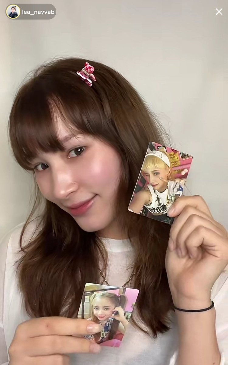luvzjia's tweet photo. lea pulling a bahiyyih pc 💔💔 https://t.co/noTnxQANYj