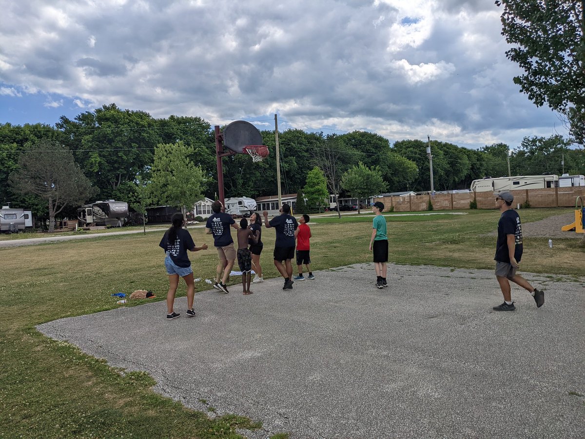 gill_wps's tweet photo. Campers enjoyed Day 2 of ๐๏ธ #CampBrombal ๐๏ธ by visiting Point Pelee karting and @SturgeonWoods later in the afternoon. Great memories are being made here !
#KidsLearningFromCops
#Camping
#YQG https://t.co/siheqbkzIX