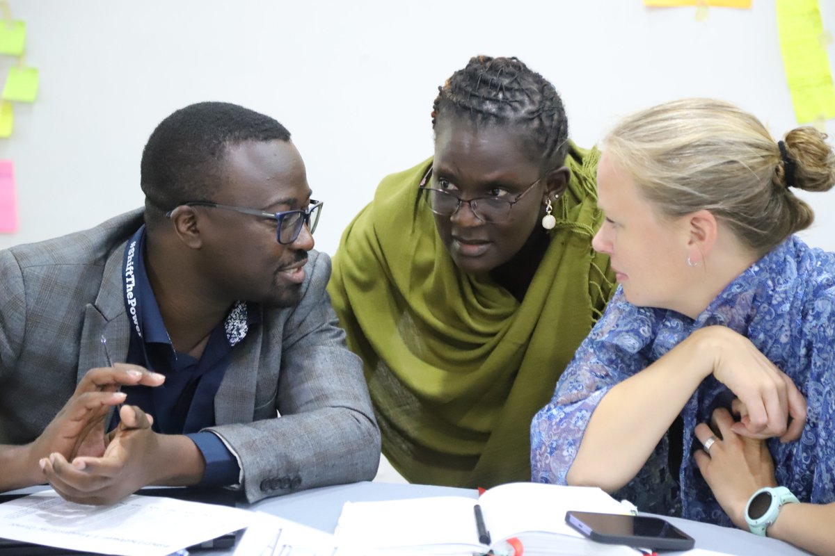 wacsi's tweet photo. Partners sharing new ideas and learning from each other at the ongoing @GivingForChange partner learning and reflection meeting happening in #Accra.
Follow our hashtags for more.
#givingforchange
#wacsiandstarghana
#18monthson
#Learningandreflection
@STARGhana https://t.co/xfs6R28XTL