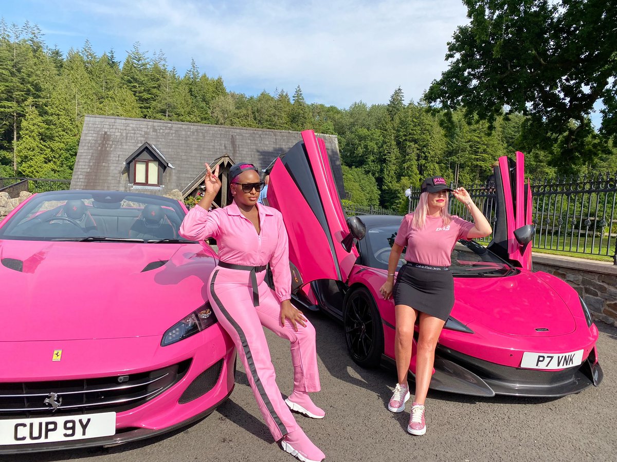 cuppymusic's tweet photo. Two P1NK BO$$ Bitches 🎀💨 But whose car is winning in a race tho? 🏁 #Ferrari VS #McLaren https://t.co/o48Ajx9FVl