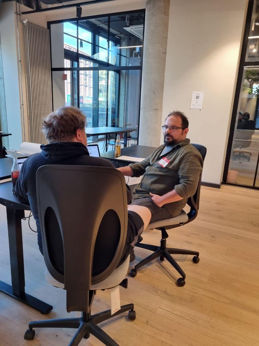 codebarBerlin's tweet image. 2 days ago we ran another IN PERSON workshop with @pleo. It was a really wonderful experience. ❤️
We'd like to encourage more students from underrepresented groups to attend! If you know someone, please let them know about our lovely in-person workshops ☺️
