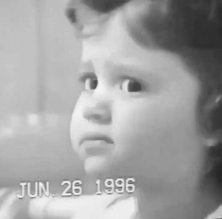 remghvstin's tweet photo. jun. 26, 1996 - ariana grande https://t.co/UW8n1ud1iE