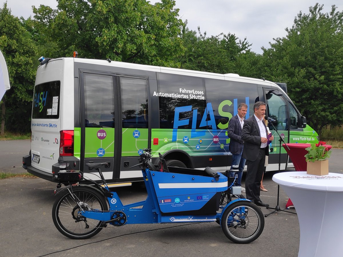 #Immerwahr &amp; #Flash hatten ein #Date an der Schladitzer Bucht. Wer weiß, vielleicht kann unser autonomes Rad zukünftig die Schladitzer Bucht bereichern?
#autonomesrad #lastenrad #ebike #autonomerbus #rackwitz #schladitzersee #nordsachsen #ÖPNV #metropolregionmitteldeutschland