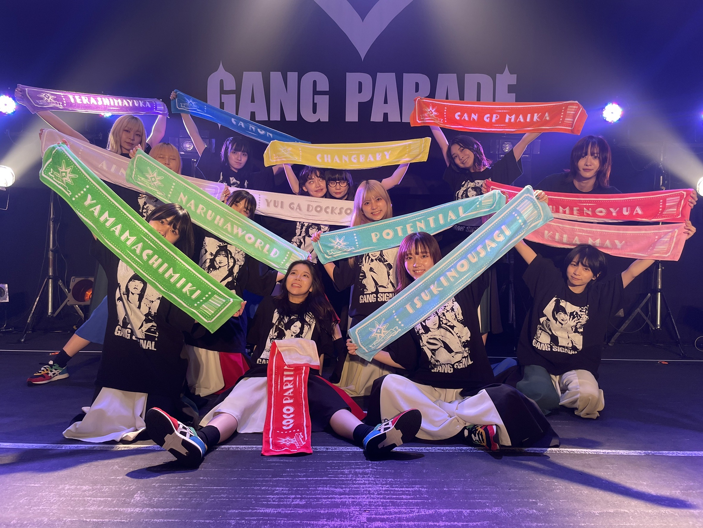 新品 受注販売品 GANG PARADE パーカー XL