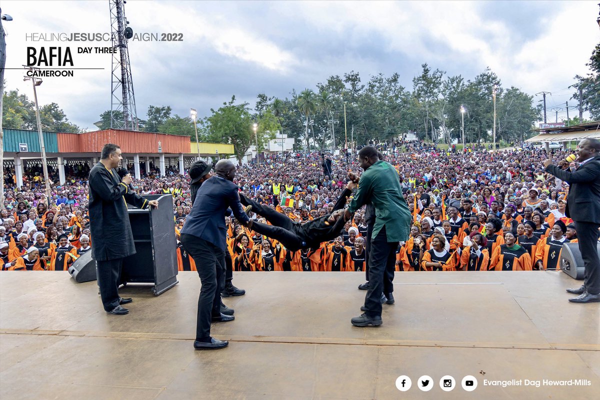 EvangelistDag's tweet photo. The final night of the Healing Jesus Campaign in Bafia, Cameroon was a great blessing.

In addition to the winning of souls, the kingdom of God was promoted by miracles, healing and manifestations of the Spirit. 

We thank God for his mighty move!

#HJCCameroon2022 #DHMM https://t.co/QfyWwE35lA