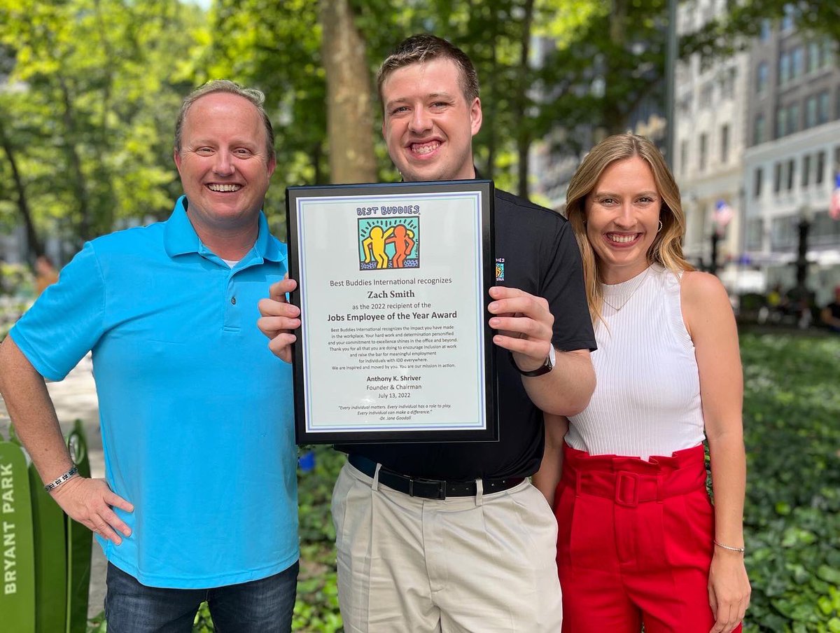 BestBuddiesNY's tweet photo. Not only was BB Jobs participant, Zach Smith a guest on Good Morning Football, he also was presented with the award of Best Buddies Jobs Employee of the Year!
#employeeoftheyear #bbnyjobs #soproud #goZach #nfltoday https://t.co/Z7fVNydvyc