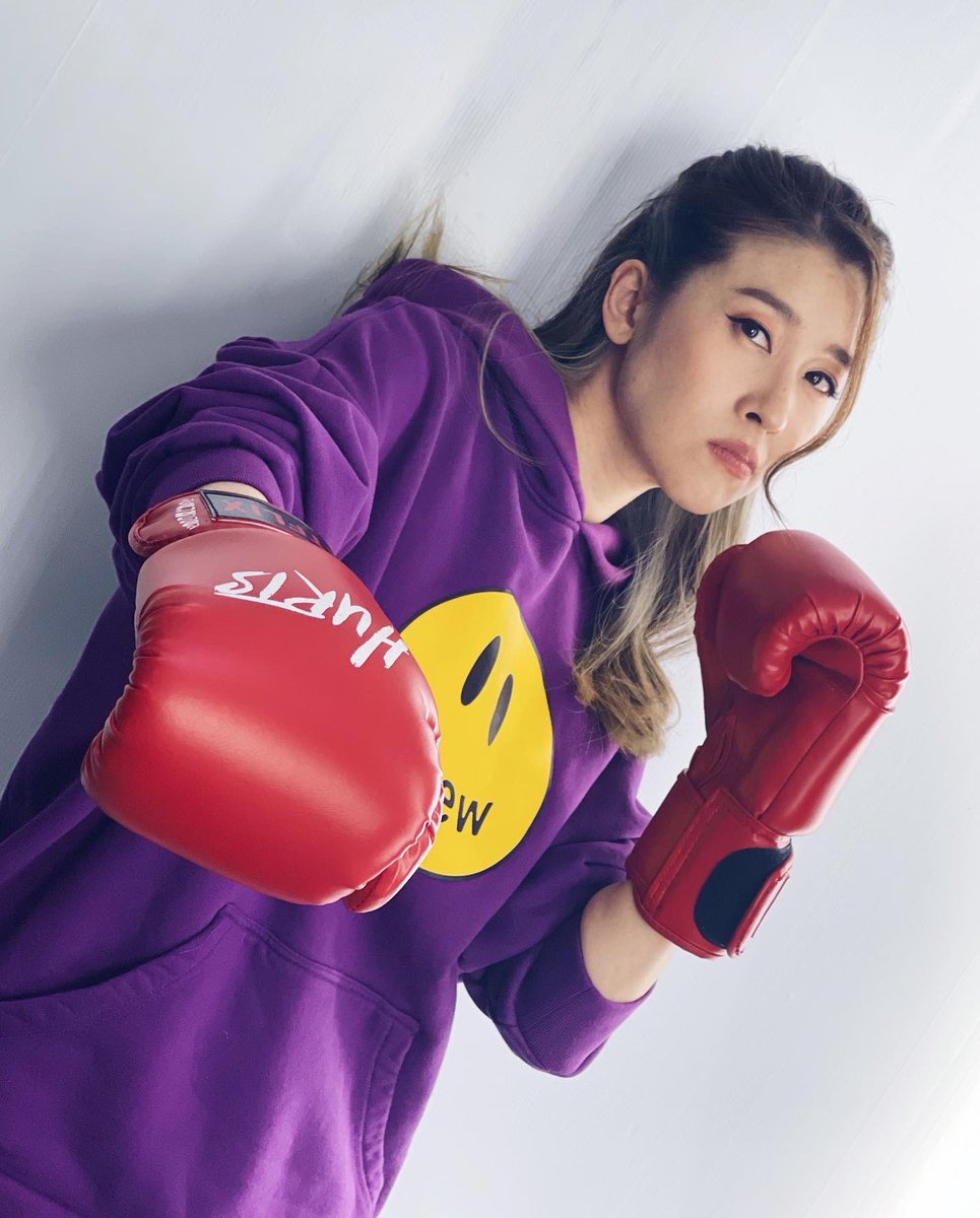 CheerNy14's tweet photo. HURTS LIKE HELL 🥊 https://t.co/VaxruAiY3U