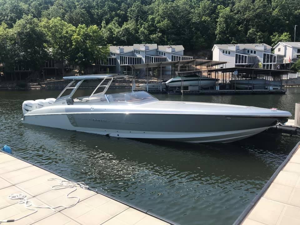 CasterasY's tweet photo. Casteras Yachts & Donzi Marine
Scopri il Donzi Marine 41GT! Tripla motorizzazione Mercury 400R con joystick e la barca naviga a 80 miglia all'ora!
#casteraspowermarine #casterasyachts #donzi #donzimarine #nautica #navigando #powerboat https://t.co/eavaQuXkWo