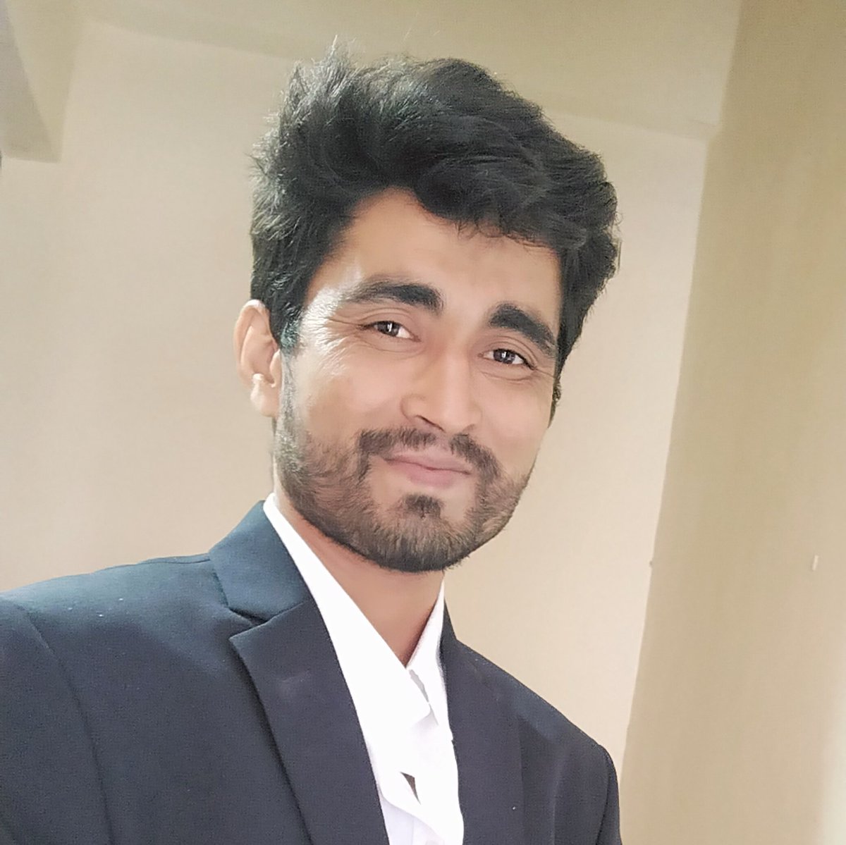 AmbrishPawar24's tweet photo. #NewProfilePic https://t.co/VtoWsBlKx1