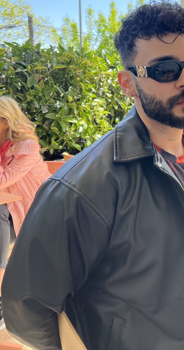 OgunAlibas's tweet photo. Millet evrenin fotosunu çekiyo arkadaşlarım daha benim foto mu çekemiyolar açıya bak https://t.co/RSOih2rtuY