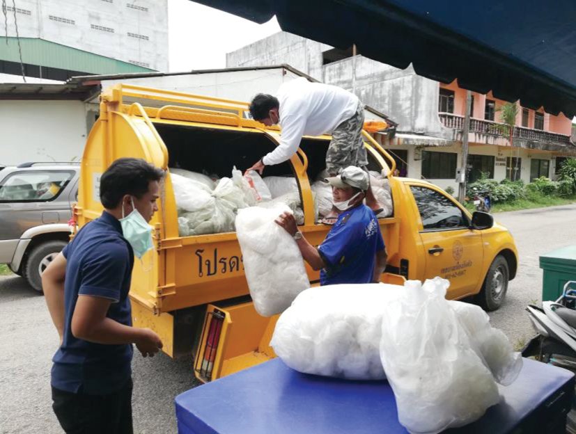 The_CLC_SG's tweet photo. We look at the opportunities and challenges that present themselves in Thailand—from both top-down and bottom-up approaches—in tackling the problem of plastic waste: https://t.co/VwP0dq55DP
Image: Kantang Municipality
#plasticwaste #sustainability #CLCSG https://t.co/zDRrjT4BJ9