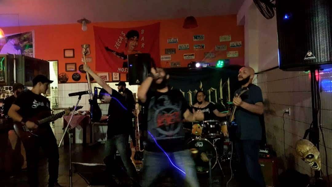 antonovson's tweet photo. #BDSP
Feliz dia do Rock com as lembranças da nossa parte que é músico e que o que mais ama é levar um pouco de alegria pra galera. Aqui a minha banda Savion, no icônico Zeca's Rock Bar em SBC. https://t.co/tyOHs2BKw2