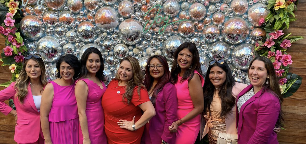 Eira4Us's tweet photo. Supporting my Latina #SuburbanSistersοΏΌ
@Citizens4Karina @RepHernandez @barbara_isabel @deeforIL85
Welcome to the sisterhood in #DaBurbs @Delia4Congress
Thank you to the Fuentes sisters for their leadership and support #WomenThatLead https://t.co/eYa9Fi7jTR