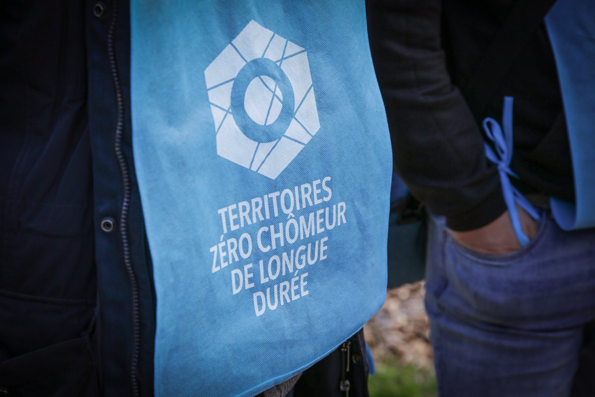 Rennes_presse's tweet photo. [Communiqué de presse] Le quartier du Blosne à #Rennes est habilité Territoire Zéro Chômeur de Longue Durée. Après plusieurs mois de mobilisation, c'est une bonne nouvelle pour l'emploi durable dans le quartier. 
Plus d'infos > https://t.co/J5FRsNyz2z https://t.co/6MREVIbn75