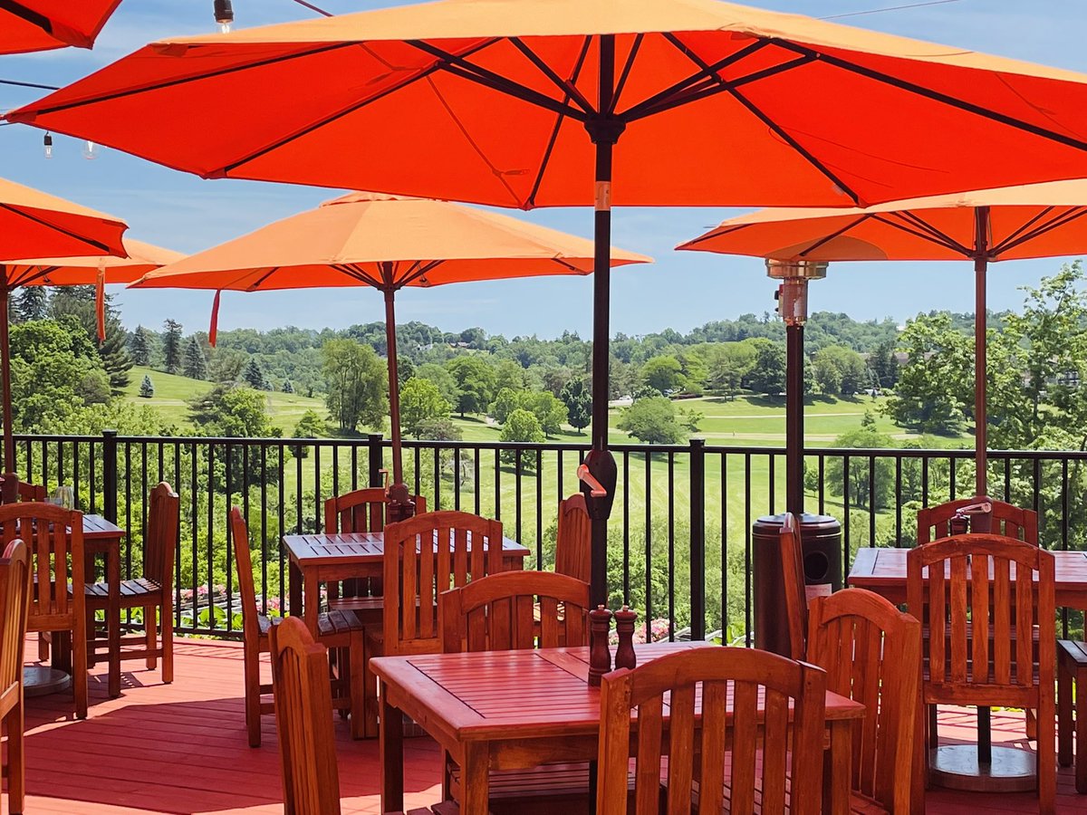 Resort “garden” restaurants pair great food AND views! bit.ly/3yYPeBV