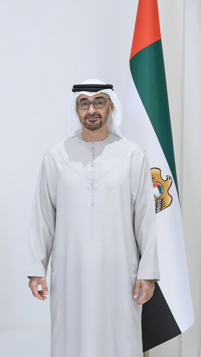 MaktoumMohd's tweet photo. شوفـك بليّـا صـوت .. اطمـئـنان
وش عاد لا شفناك صوت وصورة

#محمد_بن_زايد https://t.co/rW9Kaqbu39