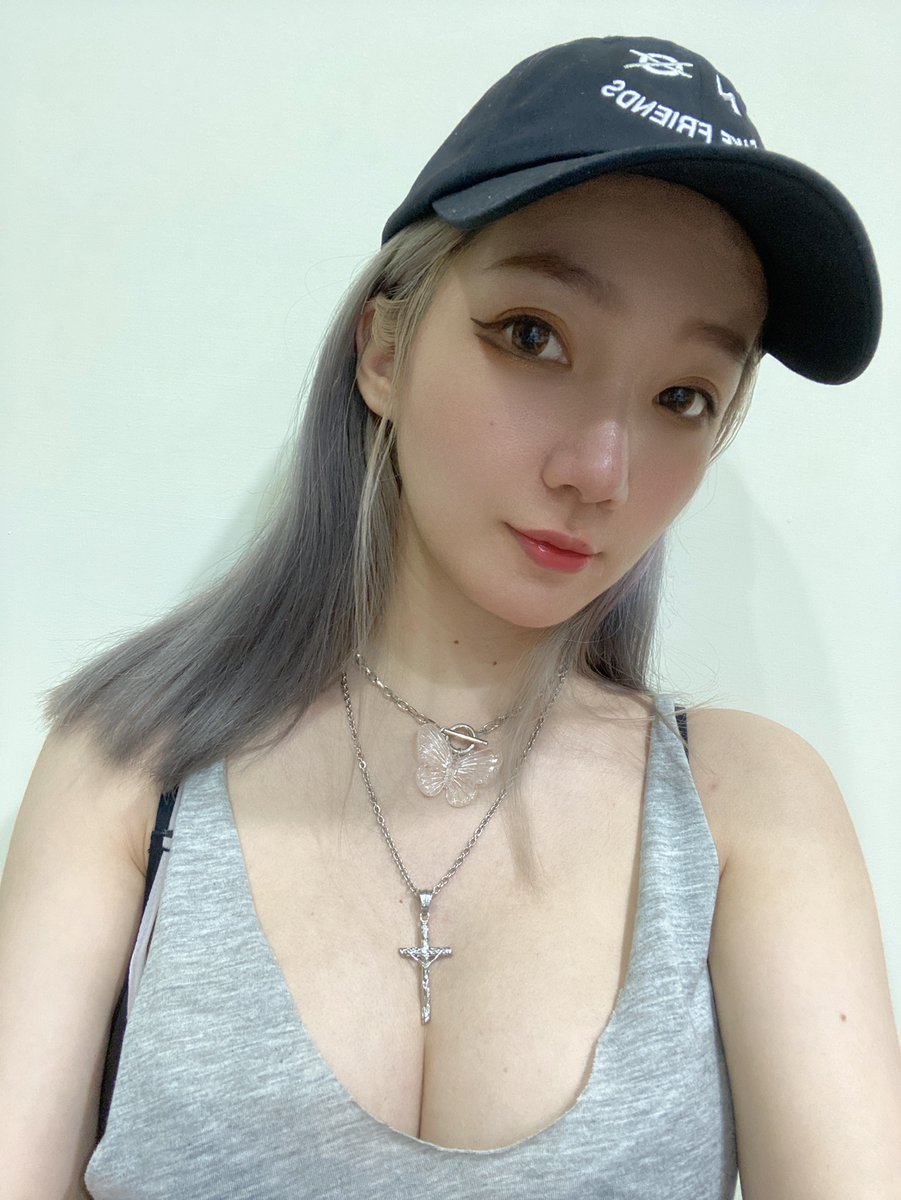 _Jessica1111's tweet photo. 你不主動，你怎麼知道我們有沒有故事呢?

#灰ジェスト #美女 #染短 #sexy #愛美 #穿环 #臺東 https://t.co/uuY7KWvoJ0