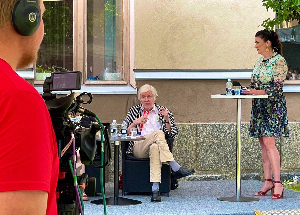 ”Vi behöver samarbeta mer inom krisberedskap, vi vet inte vad nästa kris kommer att vara eller när den kommer,” Nordiska rådets president <a href="/TuomiojaErkki/">Erkki Tuomioja</a> om krishantering i diskussione med <a href="/AntoniaBerg/">Antonia Berg</a> på #SuomiAreena