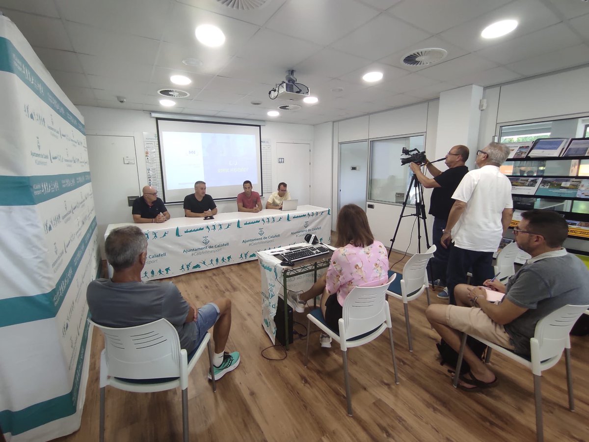 🏑  Ahir vam fer amb l'<a href="/AjCalafell/">Ajuntament Calafell</a> valoració del 1. Torneig <a href="/mnostrumsport/">MNSport</a> Rink Hockey 2022
🥇  30 equips
🥇  500 persones internes
🥇  Equips de 5 països
🥇  Impacte torneig
🥇  Reunió planificació Torneig 2023
🤝 Agraïments a Calafell, <a href="/genialhockey/">genial_hockey</a> , <a href="/CLYTONHOCKEY/">CLYTON</a> i <a href="/Barovari/">Barovari Esports</a>