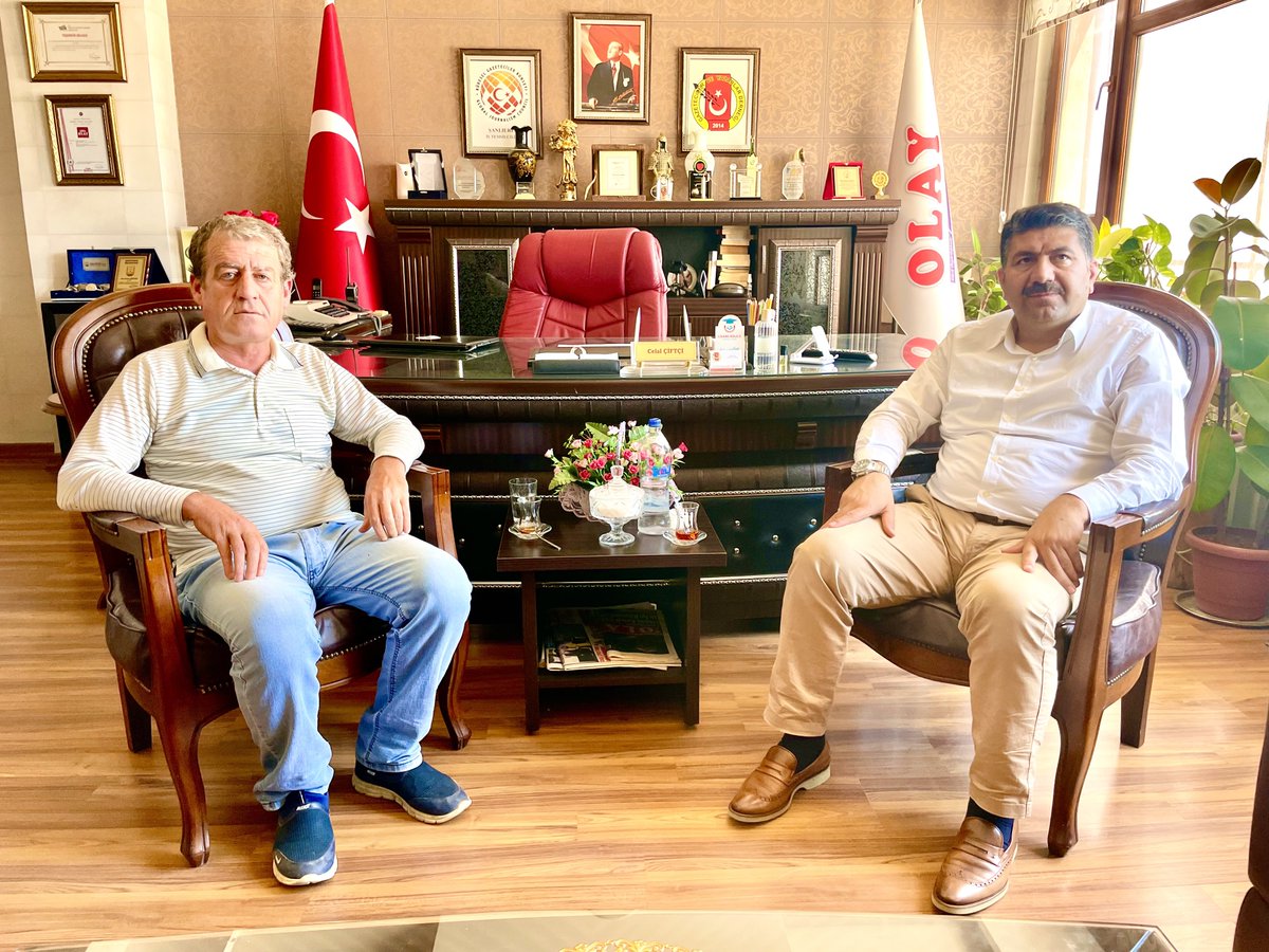 Gazeteci arkadaşımız Aziz Budak, bizleri ofisimizde ziyaret etti, kendilerine teşekkür ediyoruz.<a href="/AzizBudak3/">Aziz Budak</a>